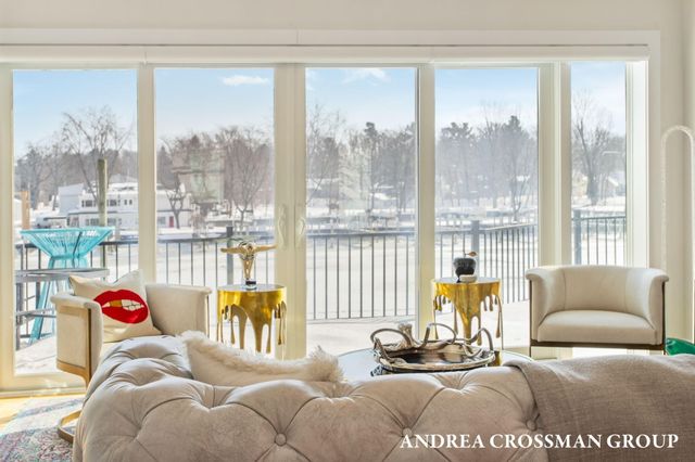 1005 Park Street, Saugatuck, MI 49453