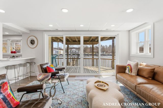 1005 Park Street, Saugatuck, MI 49453
