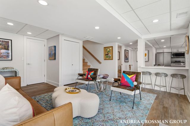 1005 Park Street, Saugatuck, MI 49453