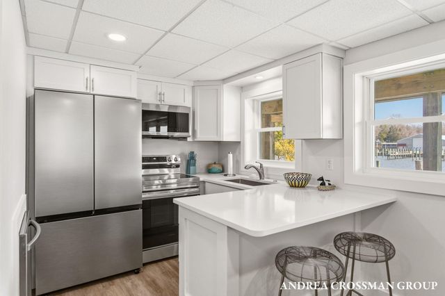 1005 Park Street, Saugatuck, MI 49453