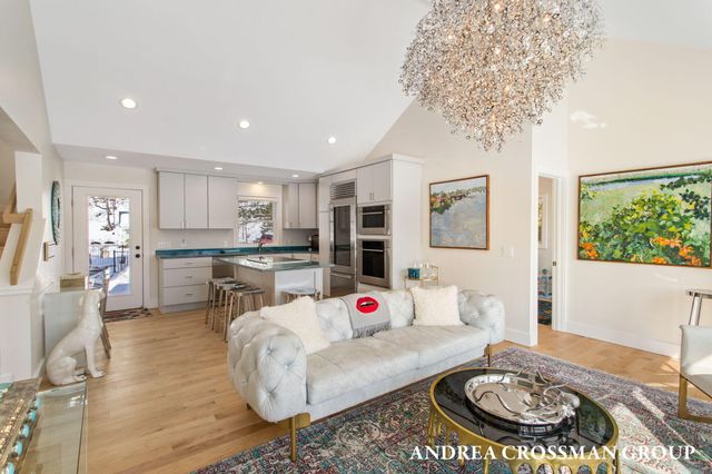 1005 Park Street, Saugatuck, MI 49453