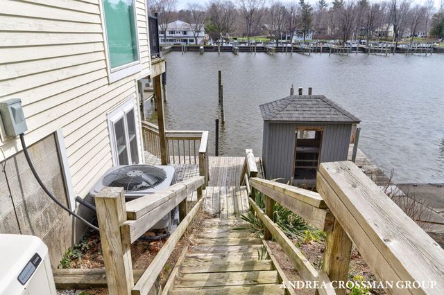 1005 Park Street, Saugatuck, MI 49453