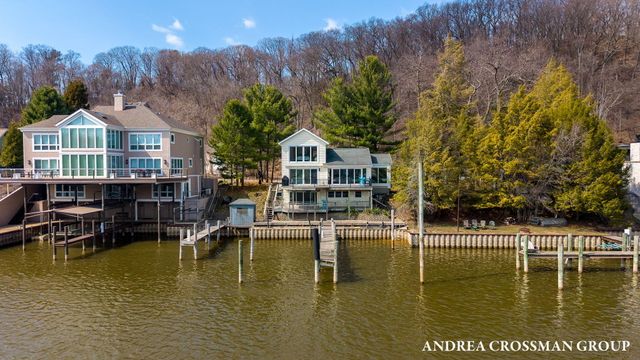 1005 Park Street, Saugatuck, MI 49453