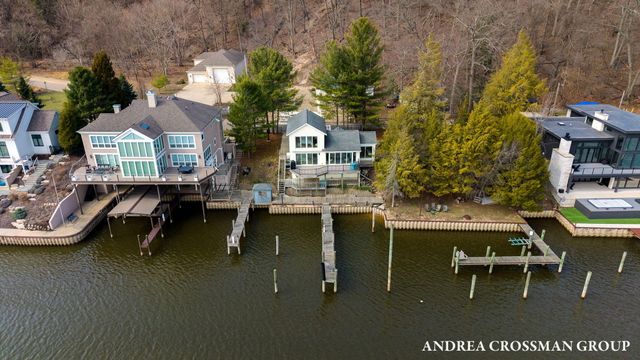 1005 Park Street, Saugatuck, MI 49453