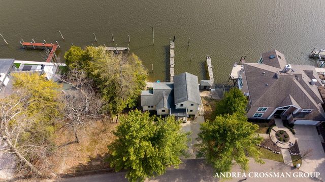 1005 Park Street, Saugatuck, MI 49453