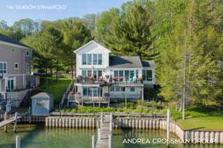 1005 Park Street, Saugatuck, MI 49453