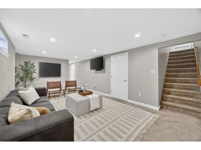 2682 Meadowbrook Dr, Denver, CO 80221