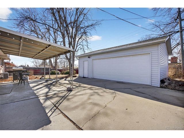 2682 Meadowbrook Dr, Denver, CO 80221
