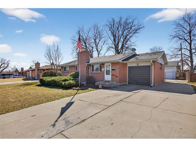2682 Meadowbrook Dr, Denver, CO 80221
