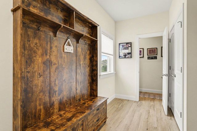 40 BUTTER RD, York, PA 17404