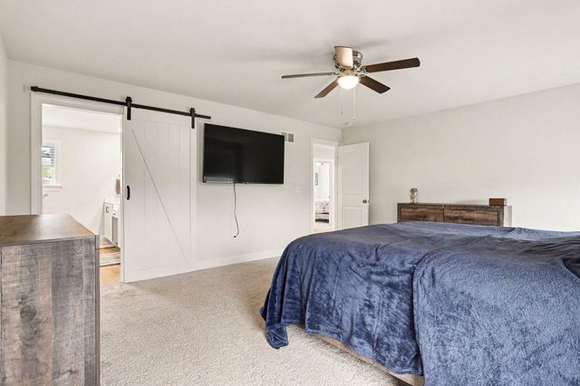 40 BUTTER RD, York, PA 17404