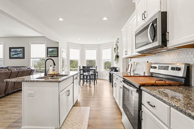 40 BUTTER RD, York, PA 17404