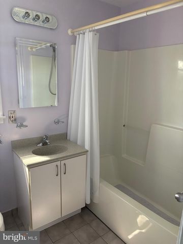 49 MIRY BROOK RD, Hamilton, NJ 08690