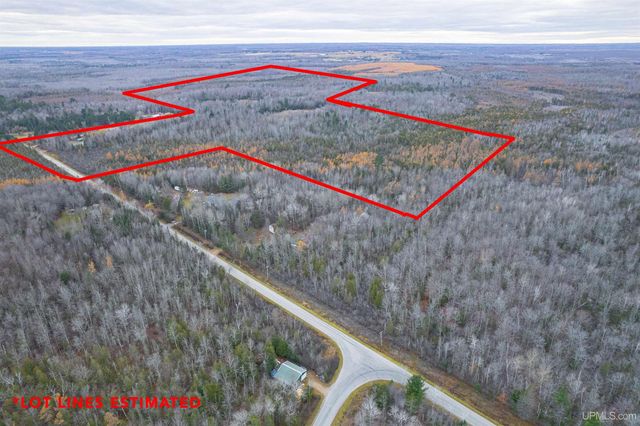 9657 N.5 Road, Gladstone, MI 49837