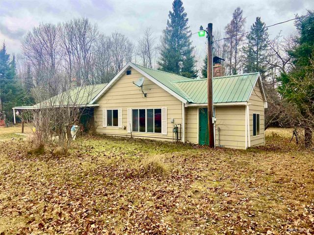 9657 N.5 Road, Gladstone, MI 49837