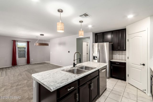 9530 S Trapper Ridge Drive, Tucson, AZ 85747