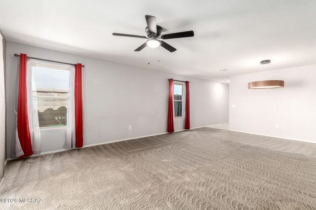 9530 S Trapper Ridge Drive, Tucson, AZ 85747