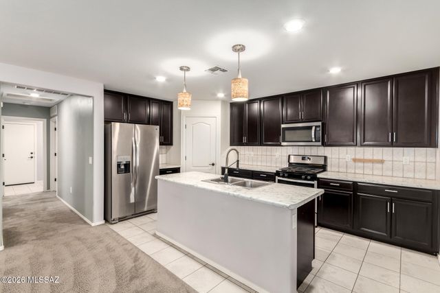 9530 S Trapper Ridge Drive, Tucson, AZ 85747