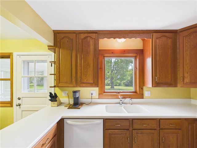 10 Southwick Drive, Webster, NY 14580