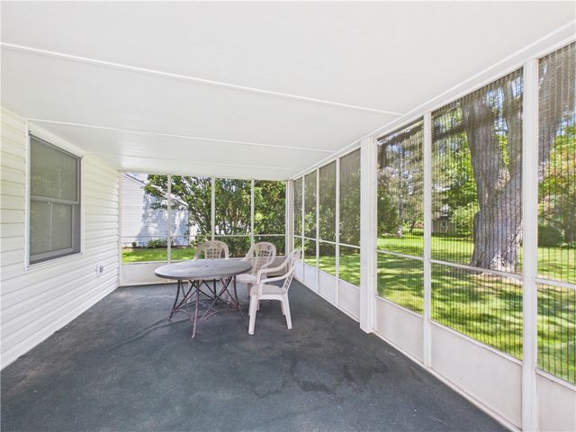 10 Southwick Drive, Webster, NY 14580