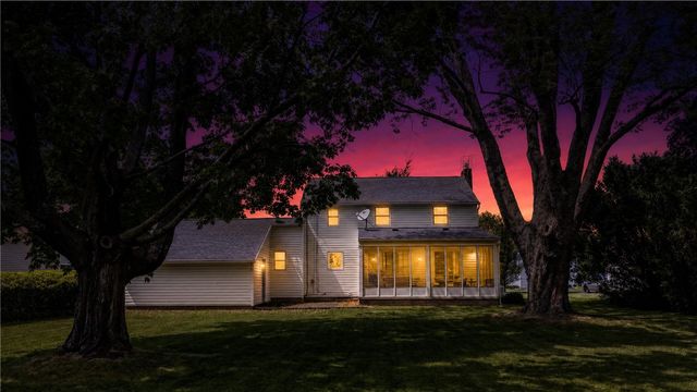 10 Southwick Drive, Webster, NY 14580