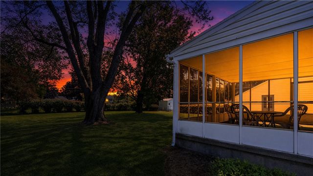 10 Southwick Drive, Webster, NY 14580