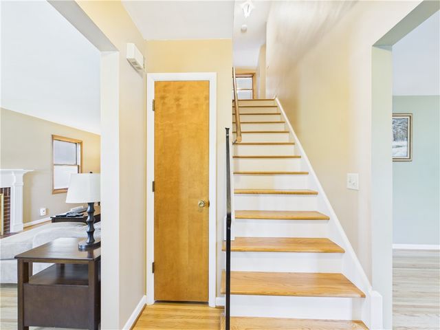 10 Southwick Drive, Webster, NY 14580