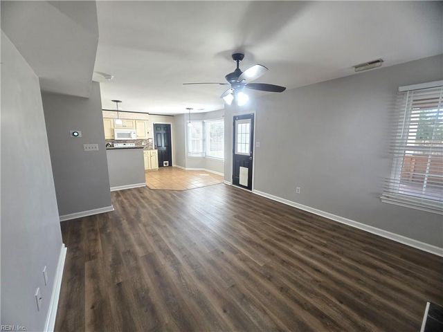 6205 Glenrose DR, Suffolk, VA 23435