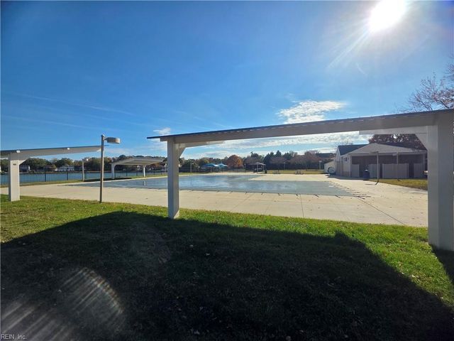 6205 Glenrose DR, Suffolk, VA 23435