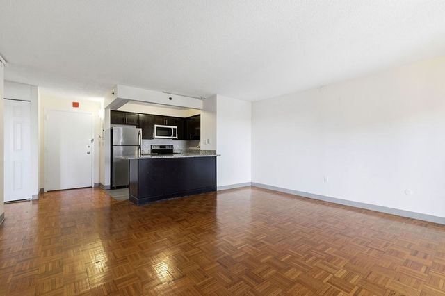 1025 Hancock St 12D, Quincy, MA 02169