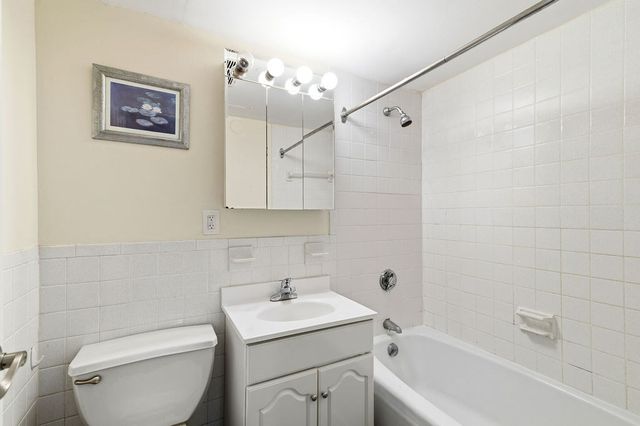 1025 Hancock St 12D, Quincy, MA 02169