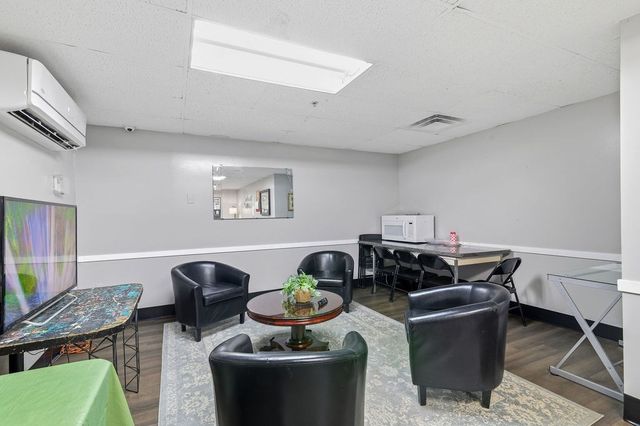 1025 Hancock St 12D, Quincy, MA 02169