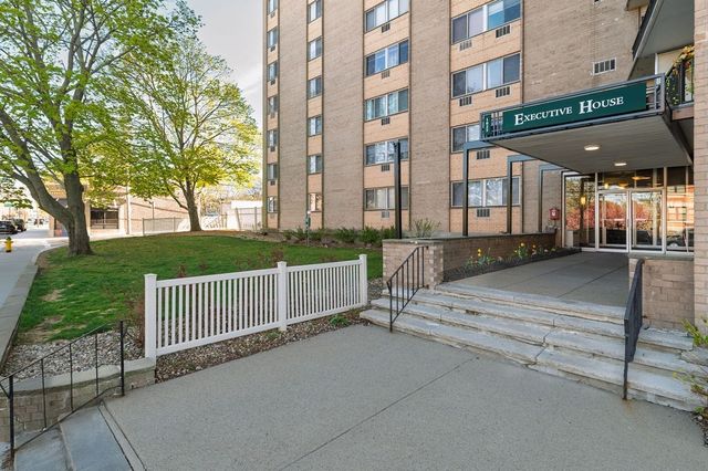 1025 Hancock St 12D, Quincy, MA 02169