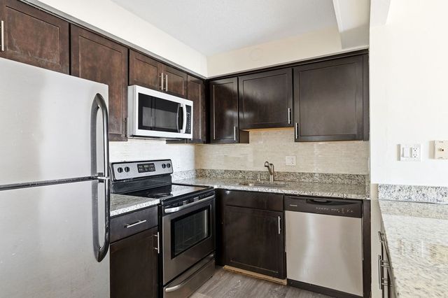 1025 Hancock St 12D, Quincy, MA 02169