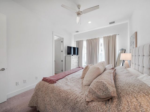 1218 W 24th Street D, Houston, TX 77008