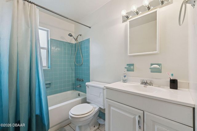 1152 Pineview Drive, Daytona Beach, FL 32117