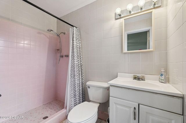 1152 Pineview Drive, Daytona Beach, FL 32117