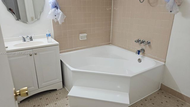 8460 SW 156th Pl 702, Miami, FL 33193