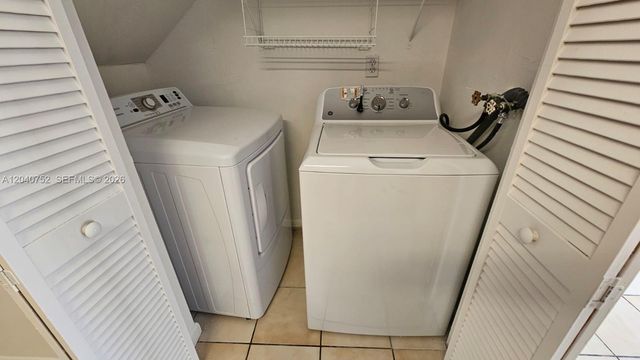 8460 SW 156th Pl 702, Miami, FL 33193