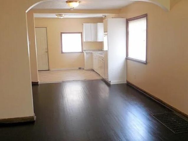 884 S Hague Avenue, Columbus, OH 43204