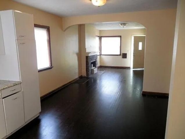 884 S Hague Avenue, Columbus, OH 43204