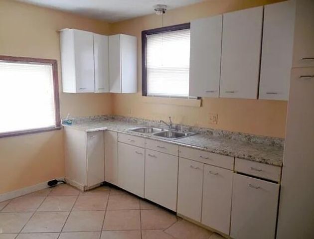 884 S Hague Avenue, Columbus, OH 43204