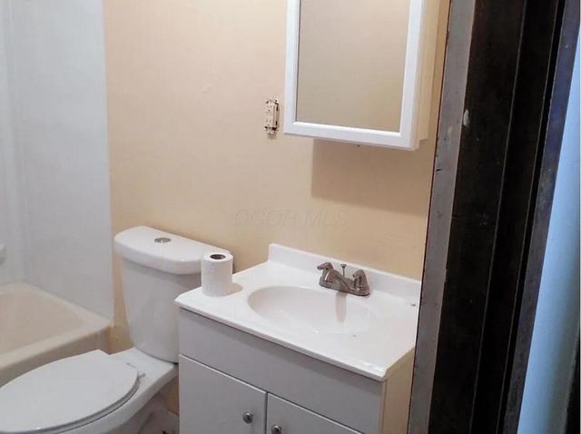 884 S Hague Avenue, Columbus, OH 43204