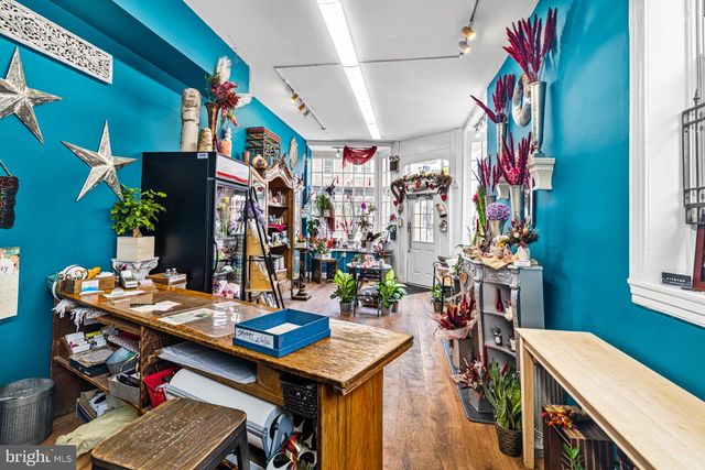 637 N 2ND ST, Philadelphia, PA 19123