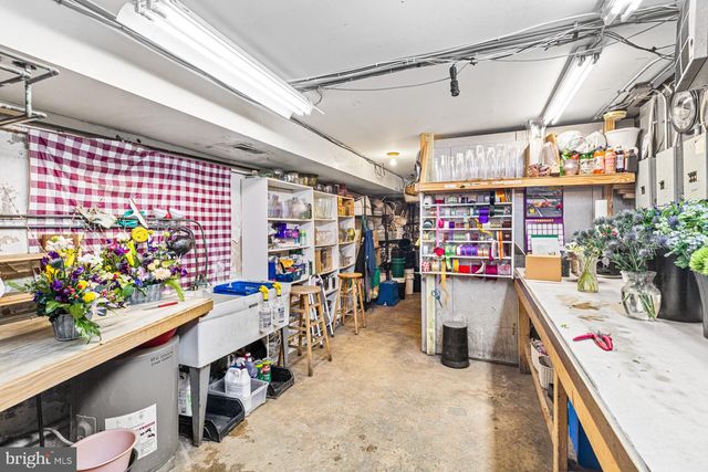 637 N 2ND ST, Philadelphia, PA 19123