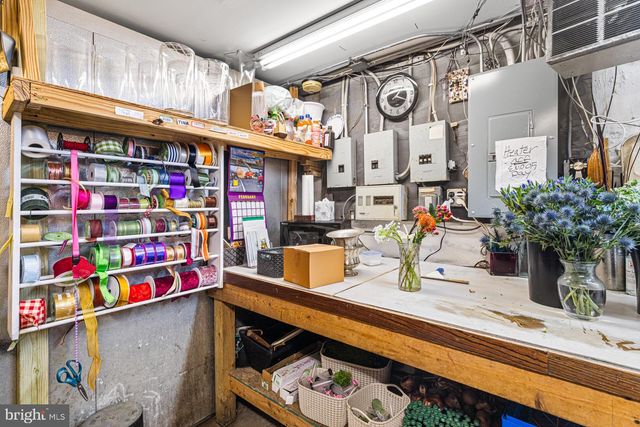 637 N 2ND ST, Philadelphia, PA 19123