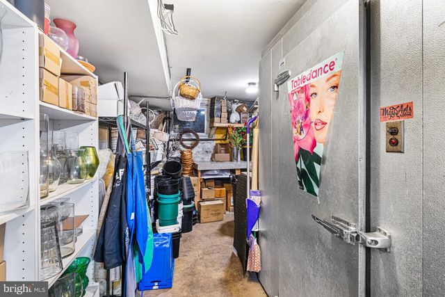 637 N 2ND ST, Philadelphia, PA 19123