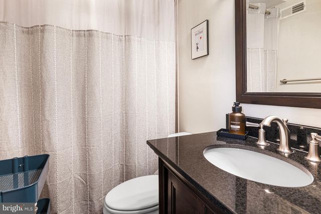 637 N 2ND ST, Philadelphia, PA 19123