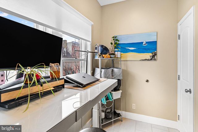 637 N 2ND ST, Philadelphia, PA 19123