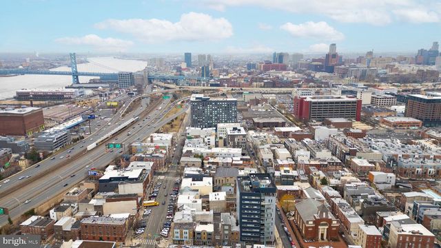 637 N 2ND ST, Philadelphia, PA 19123